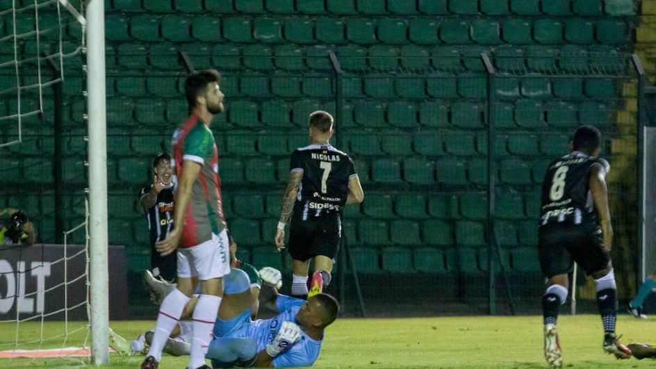 Atacante Nicolas entrou durante o jogo e fez o segundo gol alvinegro (Foto: Patrick Floriani, FFC)