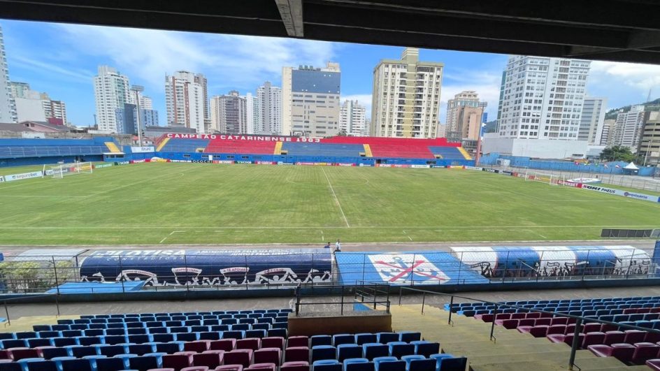 Gigantão das Avenidas, em Itajaí (Foto: Cristian Delosantos, CBN Floripa)