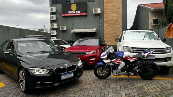Operação contra rifas ilegais apreende carros de luxo e bloqueia contas de investigados em SC