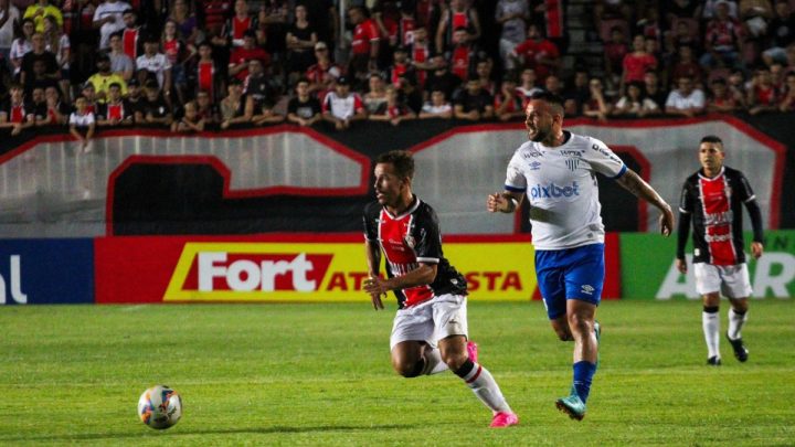 Joinville e Avaí terminam empatados pelo Campeonato Catarinense (Foto: Igor Mejía, JEC, Divulgação)