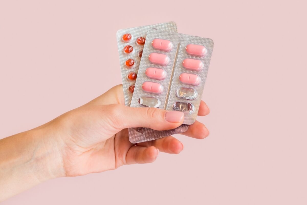 O medicamento manipulado permite a combinação de diferentes substâncias em uma única formulação (Imagem: Freepink | Freepik)