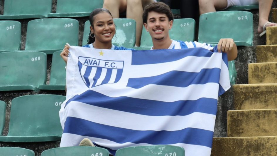 Meta de relacionamento, Avaí transforma amigos torcedores em casal apaixonado