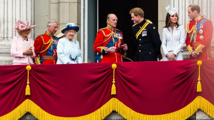 ações proibidas família real britânica