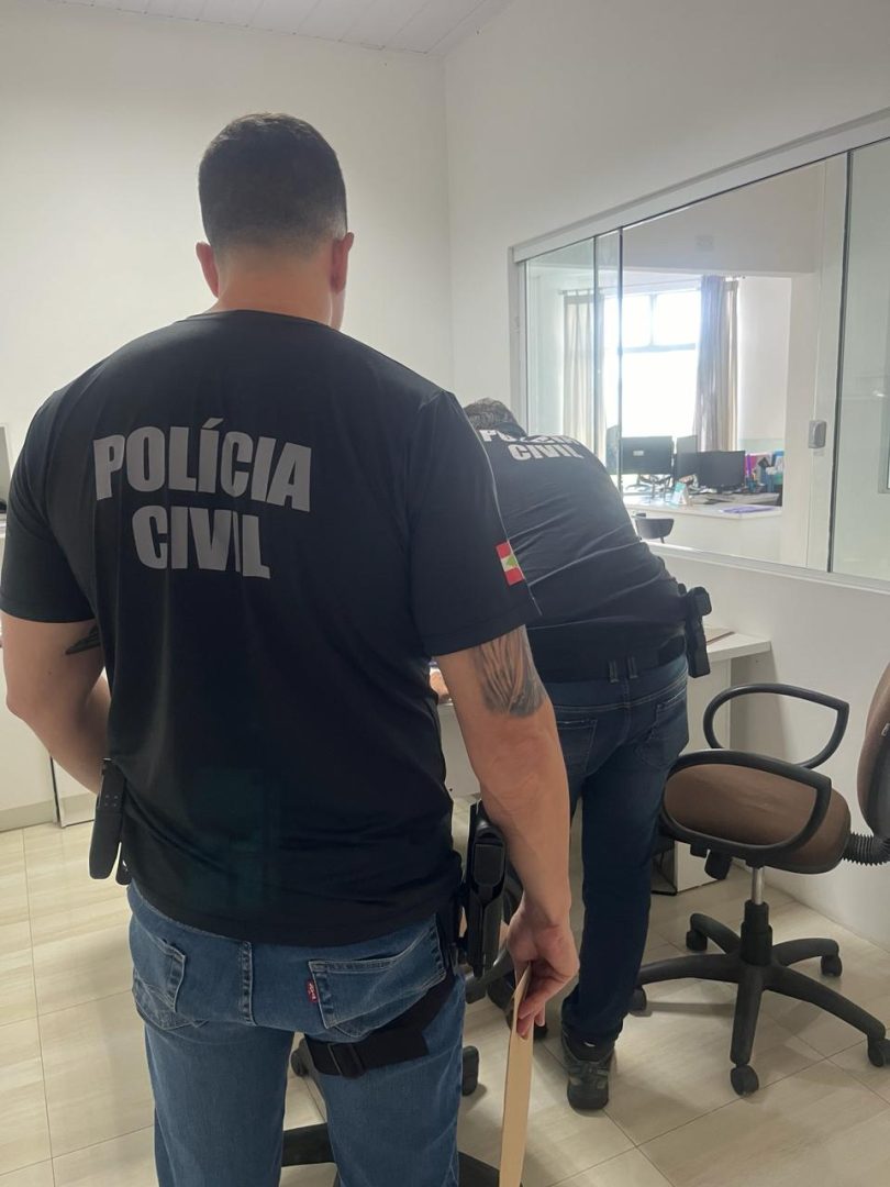 Operação em SC mira grupo suspeito de pescar dados e causar prejuízo milionário a investidores (3)