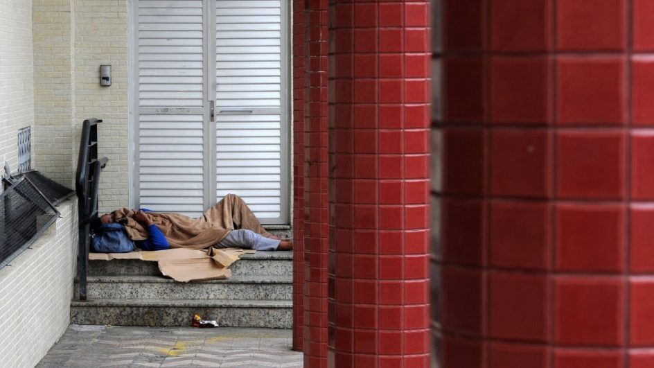 Aumento da população de rua em Florianópolis e cidades de SC motiva ações do poder público