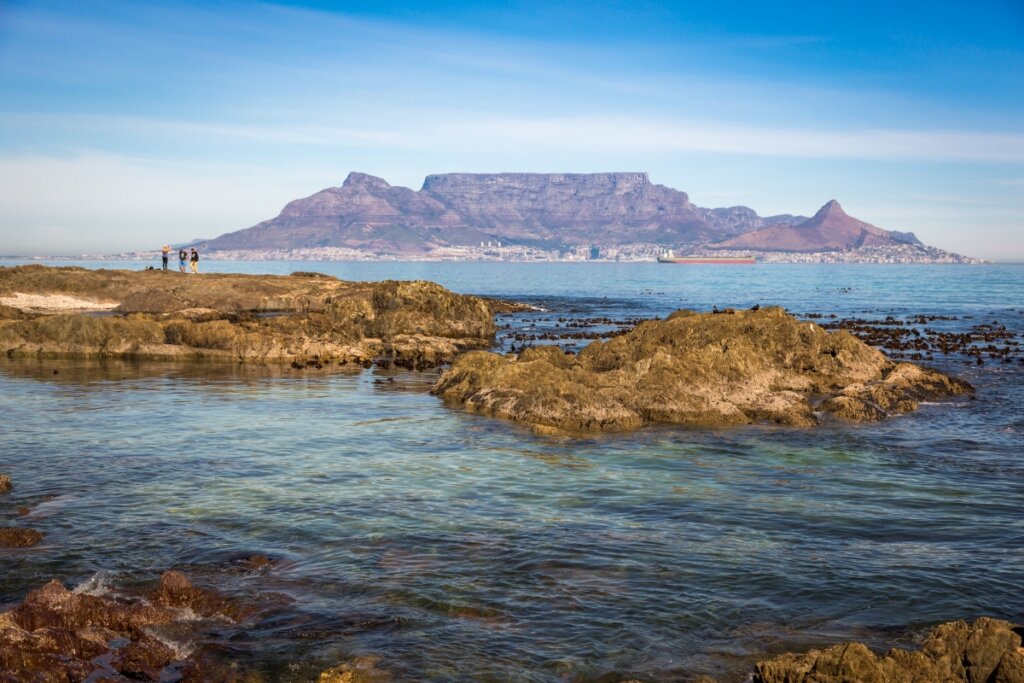 As praias da Cidade do Cabo são populares entre aqueles que desejam relaxar (Imagem: LMspencer | Shutterstock)