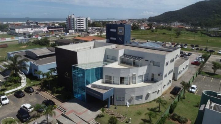 Secretaria de Saúde de Imbituba teria sido utilizada para caso de crime eleitoral (Foto: Reprodução, Prefeitura de imbituba)