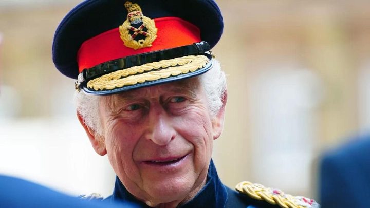 Rei Charles III