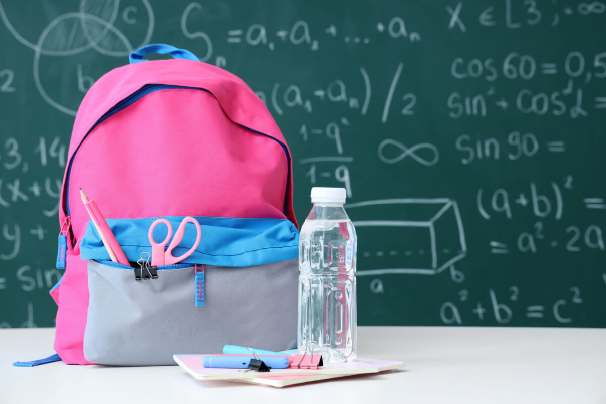 Alguns cuidados prolongam a vida útil das mochilas (Imagem: Pixel-Shot | Shutterstock)