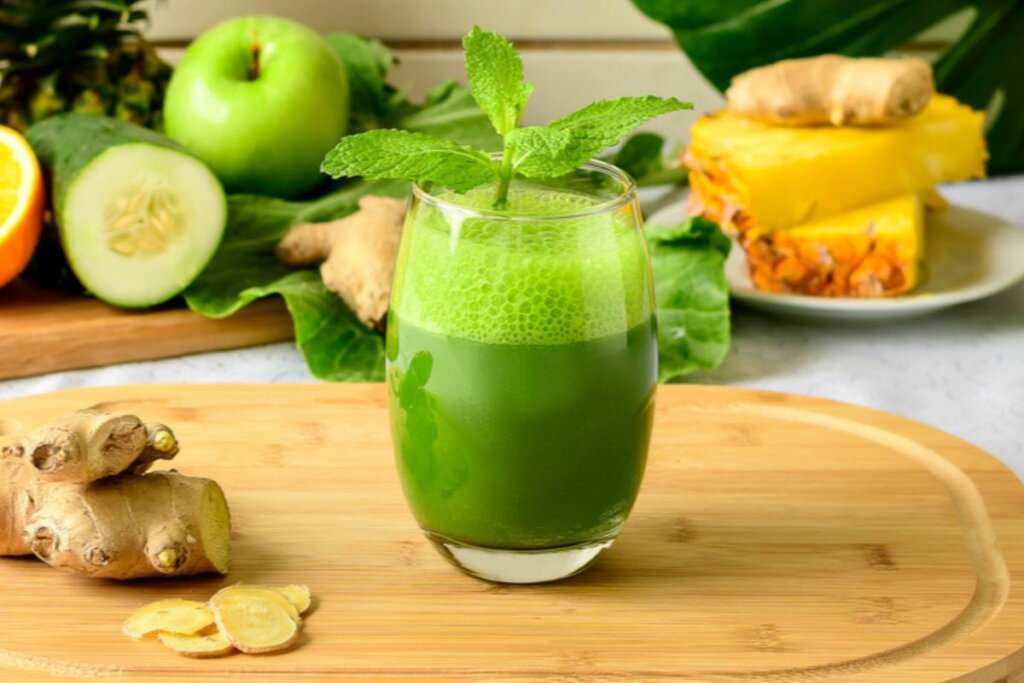 Suco verde (Imagem: Edson de Souza Nascimento | Shutterstock)