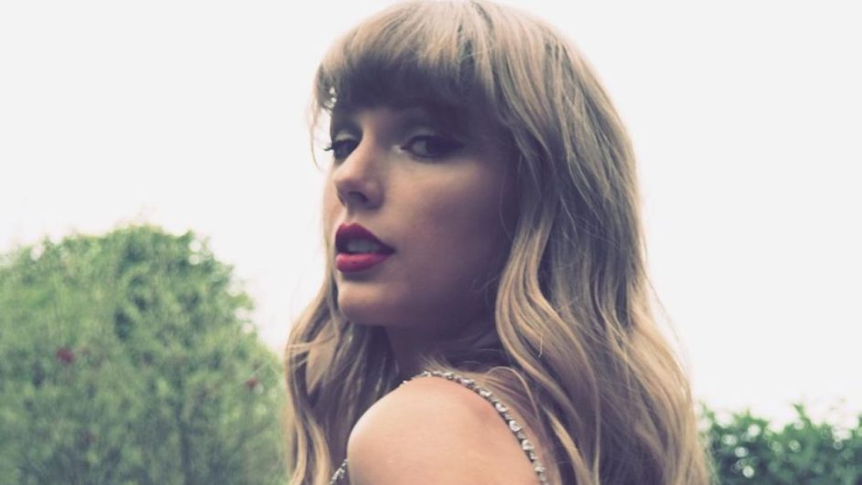 Taylor Swift ameaça processar jovem que monitora voos de seu jatinho nas redes sociais