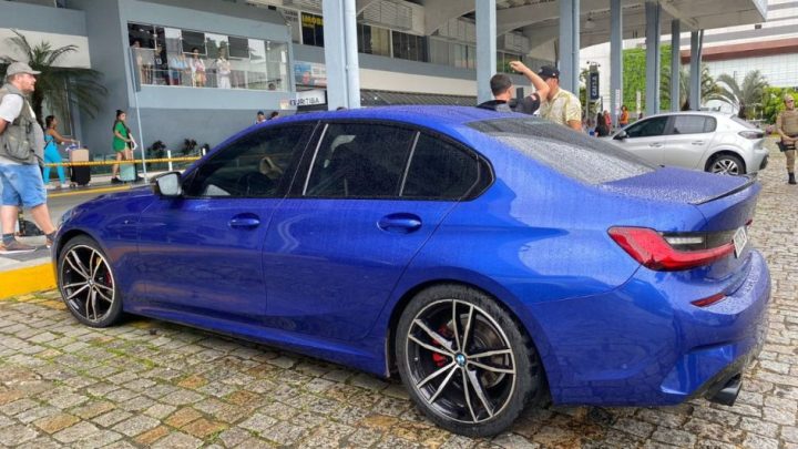 BMW estava estacionada na rodoviária de Balneário Camboriú