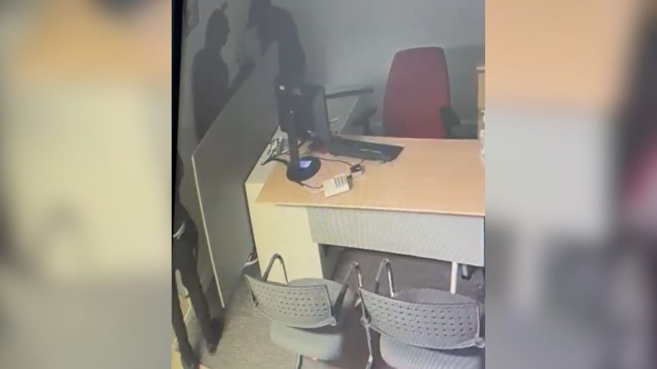 VÍDEO: Como caixeiros usaram chave-mestra para furtar R$ 500 mil em bancos de Joinville