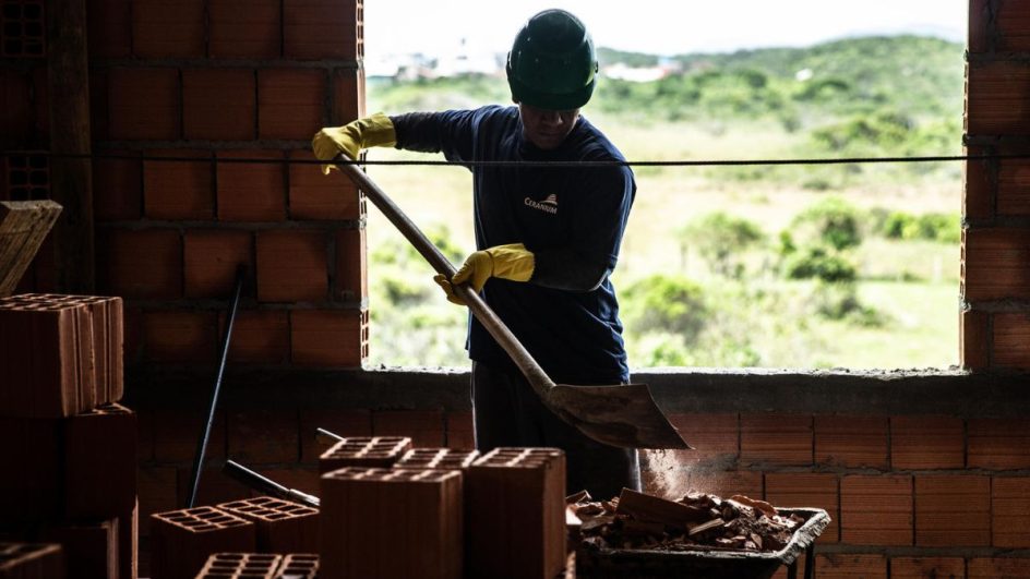 coluna-dagmara-spautz-construcao-civil