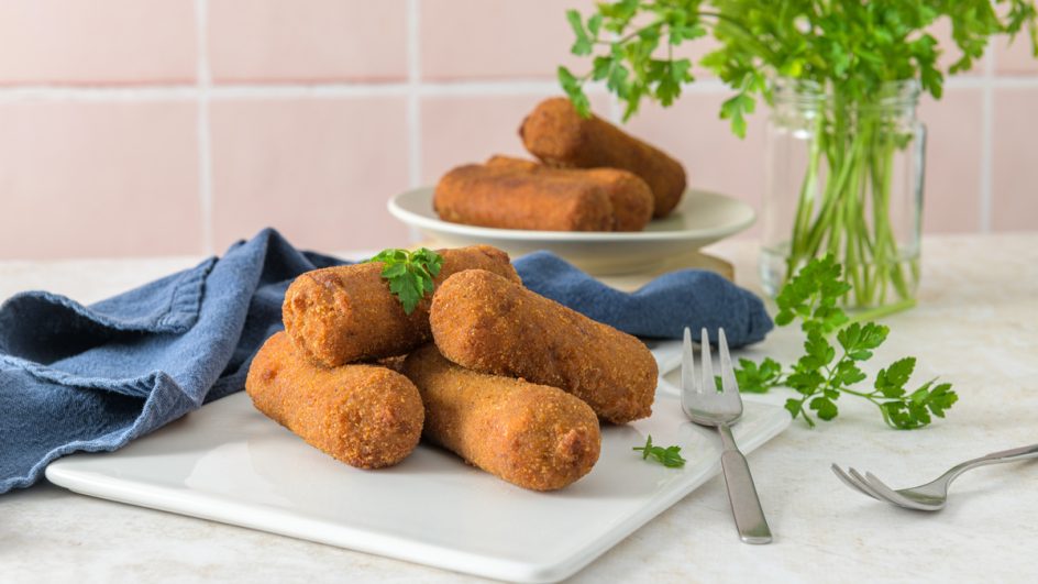Croquete de calabresa (Imagem: homydesign | Shutterstock)