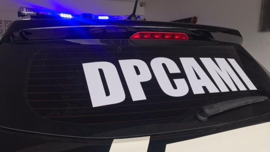 Homem é preso e investigado por trocar mensagem de conteúdos sexuais com crianças em SC