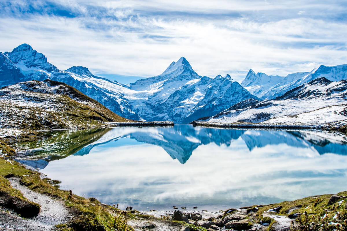 Os Alpes suíços deixam qualquer turista encantado com sua beleza (Imagem: Boris-B | Shutterstock)