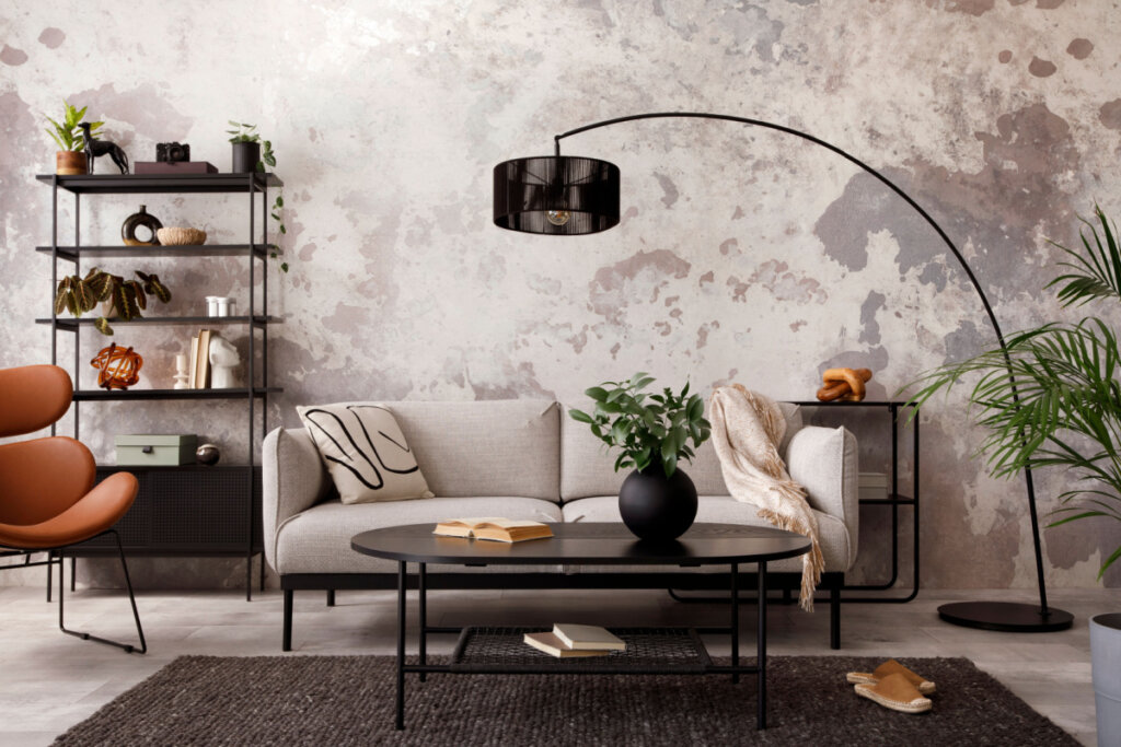 Os tons neutros ganham destaque na decoração industrial (Imagem: Followtheflow | Shutterstock)