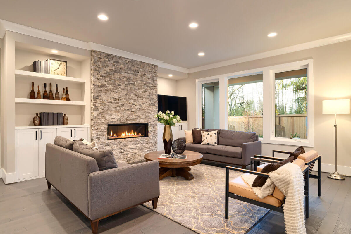 A decoração contemporânea preza a simplicidade (Imagem: Artazum | Shutterstock)