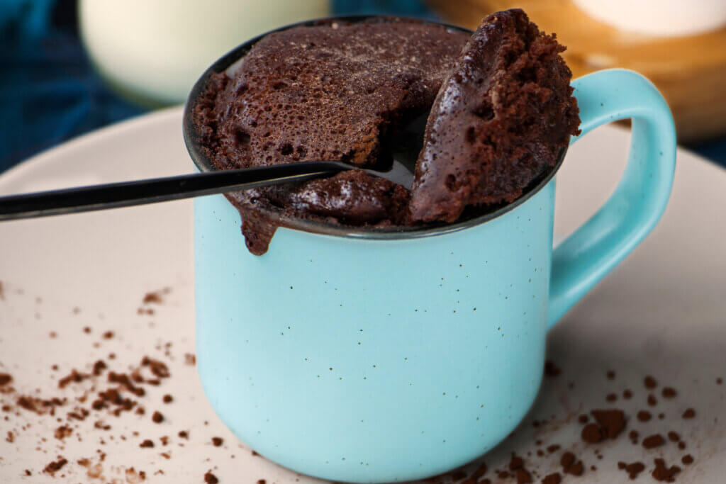 Bolo de caneca de chocolate (Imagem: Nataliia Suietska | Shutterstock)