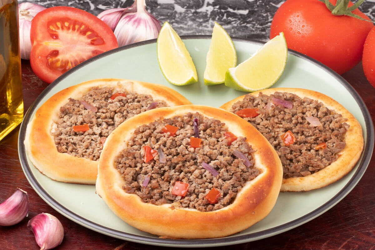 Esfiha de carne moída (Imagem: RoYam | Shutterstock)