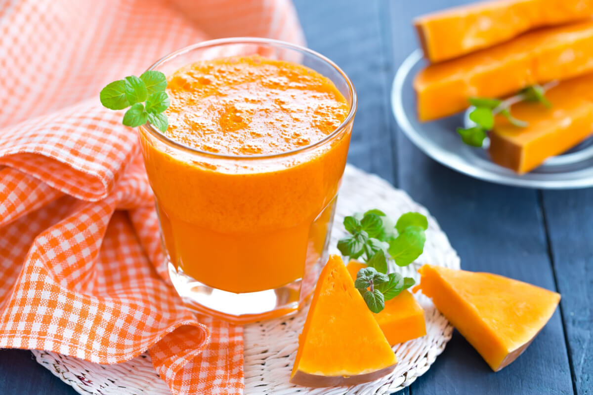 Suco de abóbora com maçã (Imagem: Sea Wave | Shutterstock)