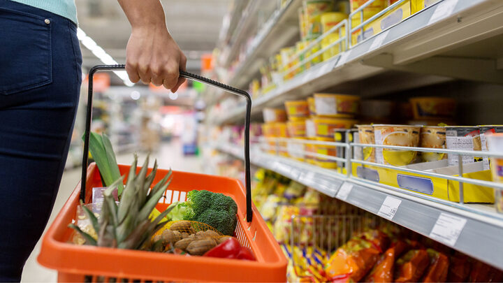 Alimentos da cesta básica sofrem variação de até 23% nos primeiros meses de 2024 em SC