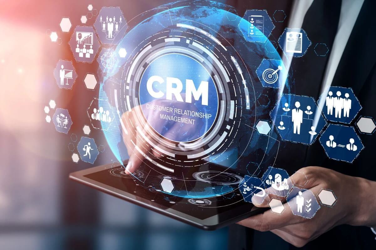 Aplicação correta do CRM pode fazer a diferença em diversos segmentos dos negócios (Imagem: Summit Art Creations | Shutterstock)