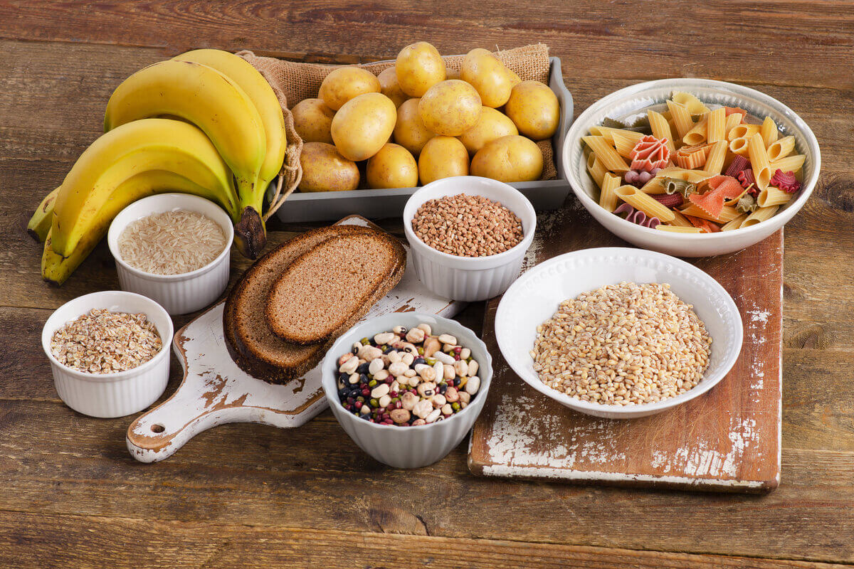 Quando consumidos adequadamente e de fontes saudáveis, os carboidratos contribuem para a saúde do corpo (Imagem: Tatjana Baibakova | Shutterstock)