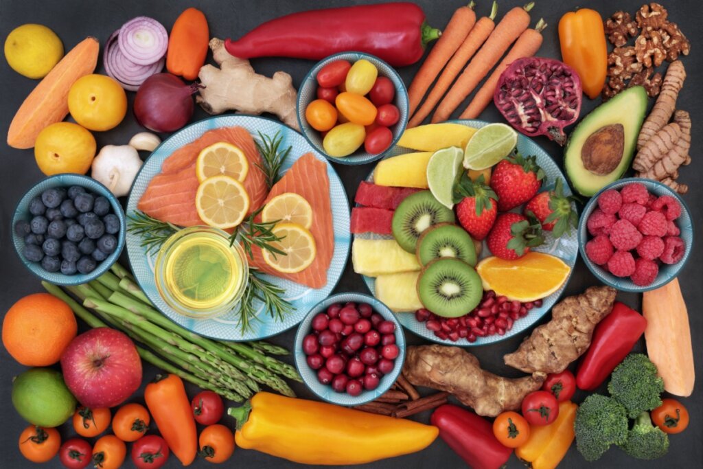 Uma dieta equilibrada pode melhorar o estilo de vida (Imagem: marilyn barbone | Shutterstock)