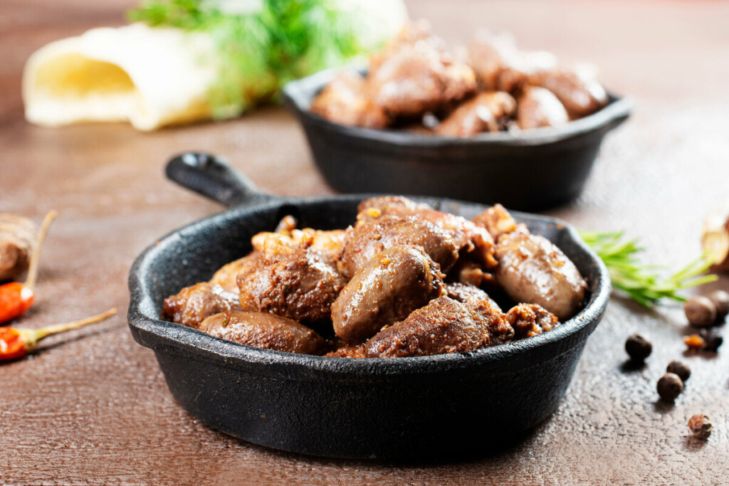 Coração de frango (Imagem: Gayvoronskaya_Yana | Shutterstock)