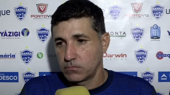 Técnico Eduardo Souza foi demitido do Barra nesta terça, mesmo com a ótima campanha da sensação do Catarinense 2024 (Foto: reprodução, Barra FC TV)