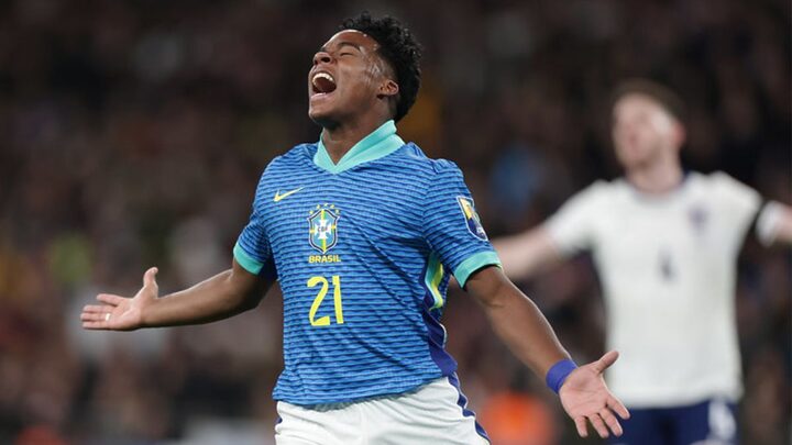 Endrick comemora gol pela seleção brasileira (Foto: Rafael Ribeiro, CBF)