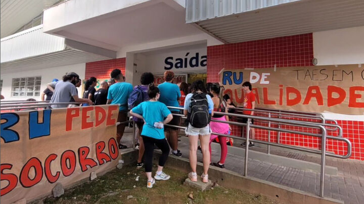 Greve dos servidores do Restaurante Universitário da UFSC (3)