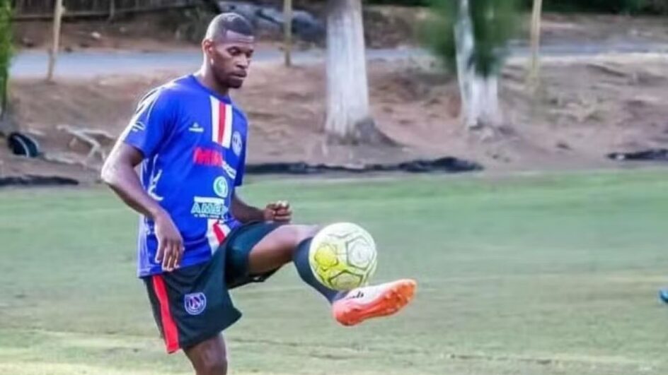 Jogador é perfurado por caneta (Foto: Arquivo pessoal, reprodução)