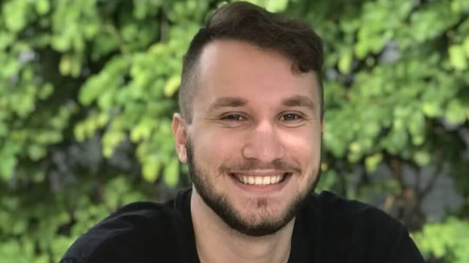 Jovem morre eletrocutado ao encostar em food truck durante festival emo