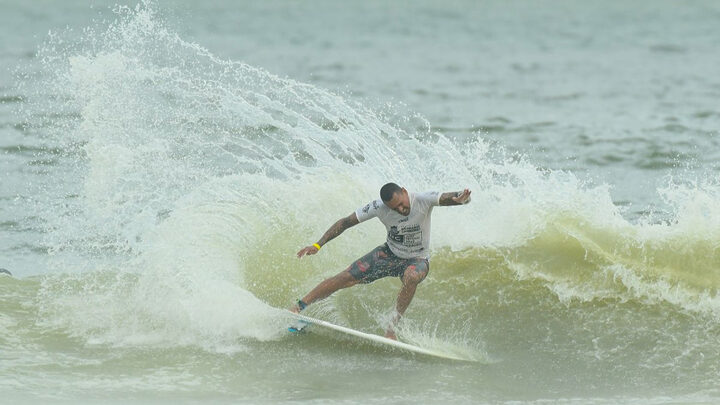 Navegantes abre Campeonato Brasileiro de Surf Master 2024 (1).png