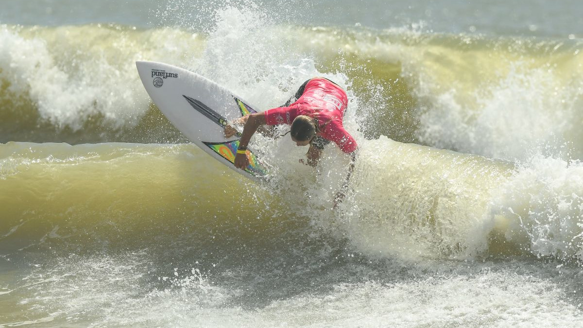 Navegantes abre Campeonato Brasileiro de Surf Master 2024 (1).png