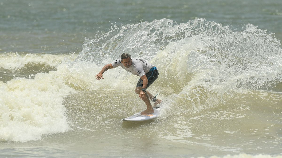 Navegantes abre Campeonato Brasileiro de Surf Master 2024 (1).png