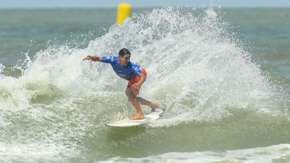 Navegantes abre Campeonato Brasileiro de Surf Master 2024 (1).png
