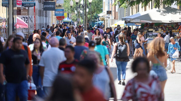 PIB de SC cresce 3,7% e fica acima da média nacional impulsionado por setor de serviços