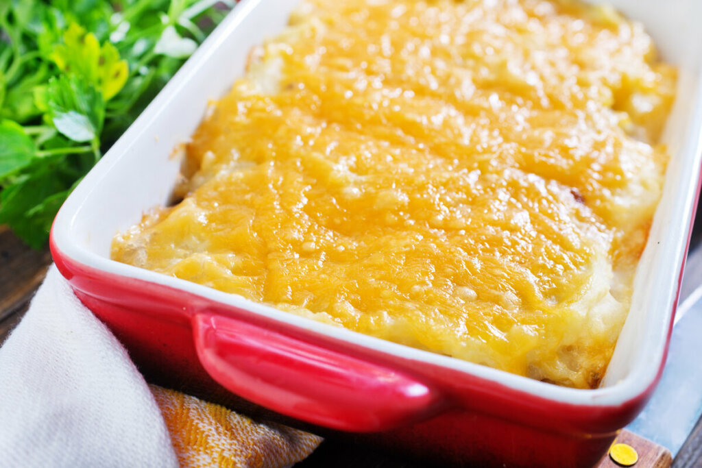 Peixe ao molho branco com queijo (Imagem: Leo R Martins | Shutterstock)