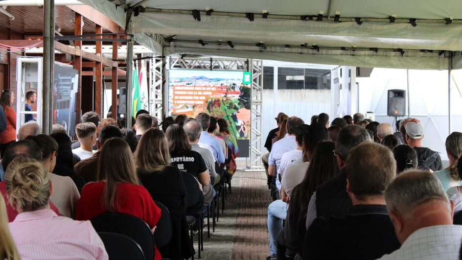 Planetário digital de quase R$ 1 milhão é inaugurado em universidade pública de SC