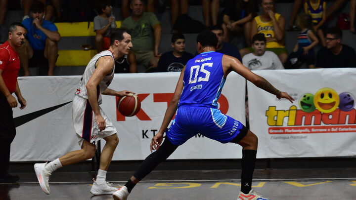 Santos-vence-Blumenau-no-Campeonato-Brasileiro-de-Basquete-3.jpg
