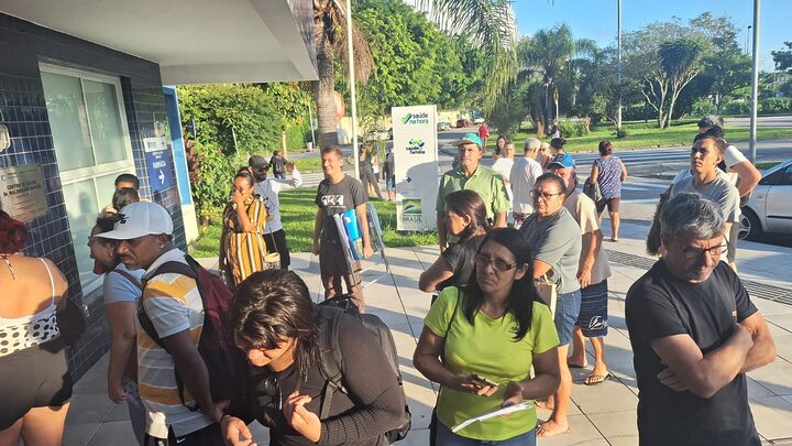 Servidores públicos de Florianópolis entram em greve por tempo indeterminado
