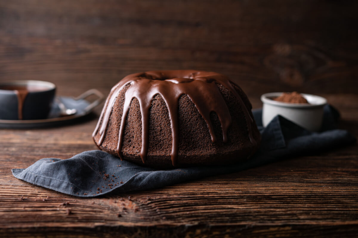 Bolo de chocolate simples (Imagem: Marcus Z-pics | Shutterstock)