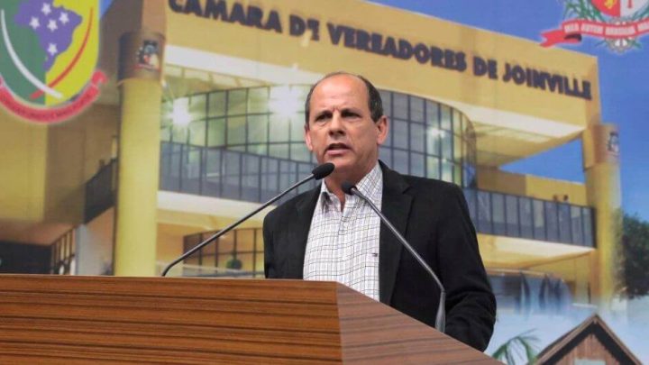 Parecer para cassar vereador preso de Joinville é aprovado em comissão e será votado na Câmara