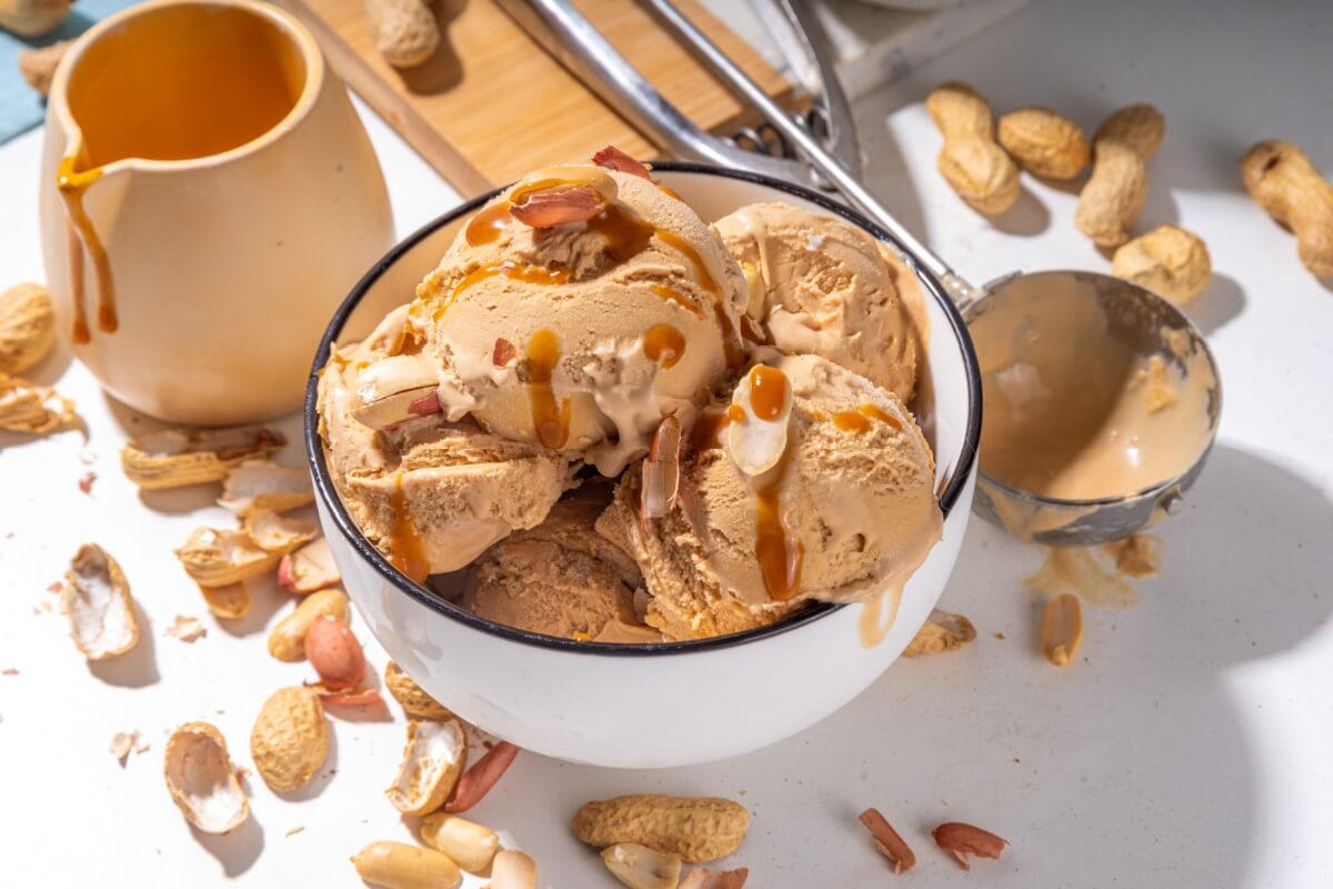Sorvete de amendoim (Imagem: Rimma Bondarenko | Shutterstock)