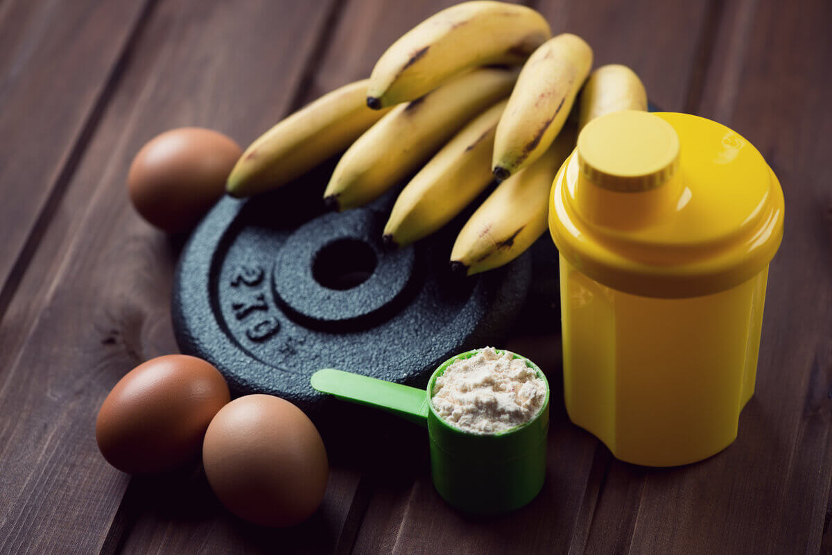 Alimentação equilibrada favorece o ganho de massa muscular e a saúde geral do corpo (Imagem: Nickola_Che | Shutterstock)