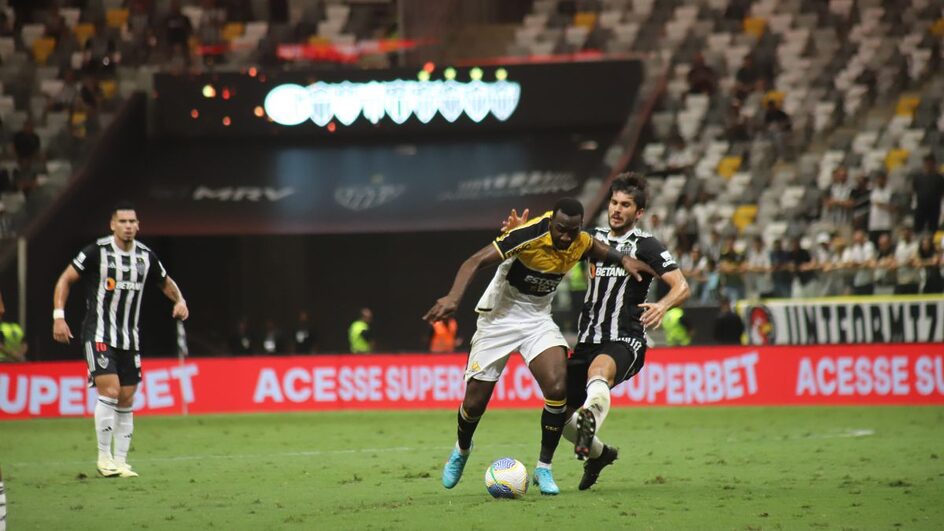 Atlético-MG e Criciúma (Foto: Celso da Luz, Criciúma)